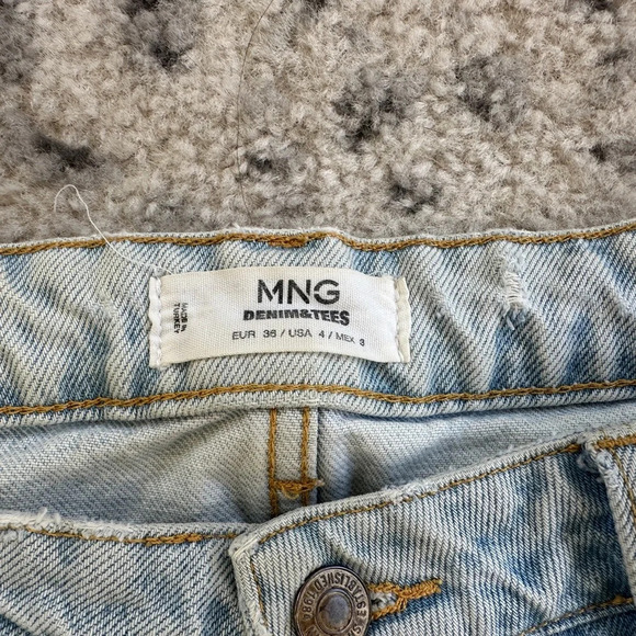 MNG distressed white stripped  jeans| size 4 - Picture 3 of 4